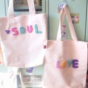 Totebag Bordada (Tela Crea)